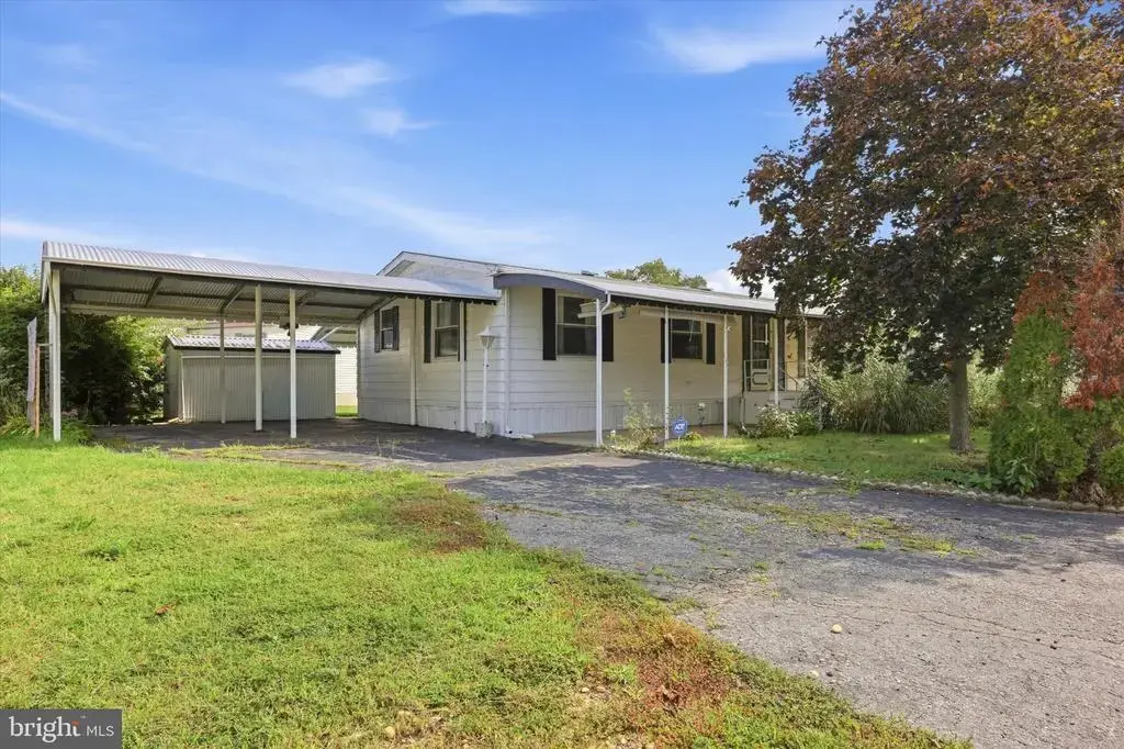 6 Holly Dr, SICKLERVILLE