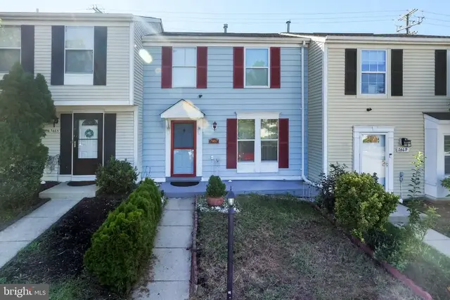 7467 Lone Star Rd, Lorton
