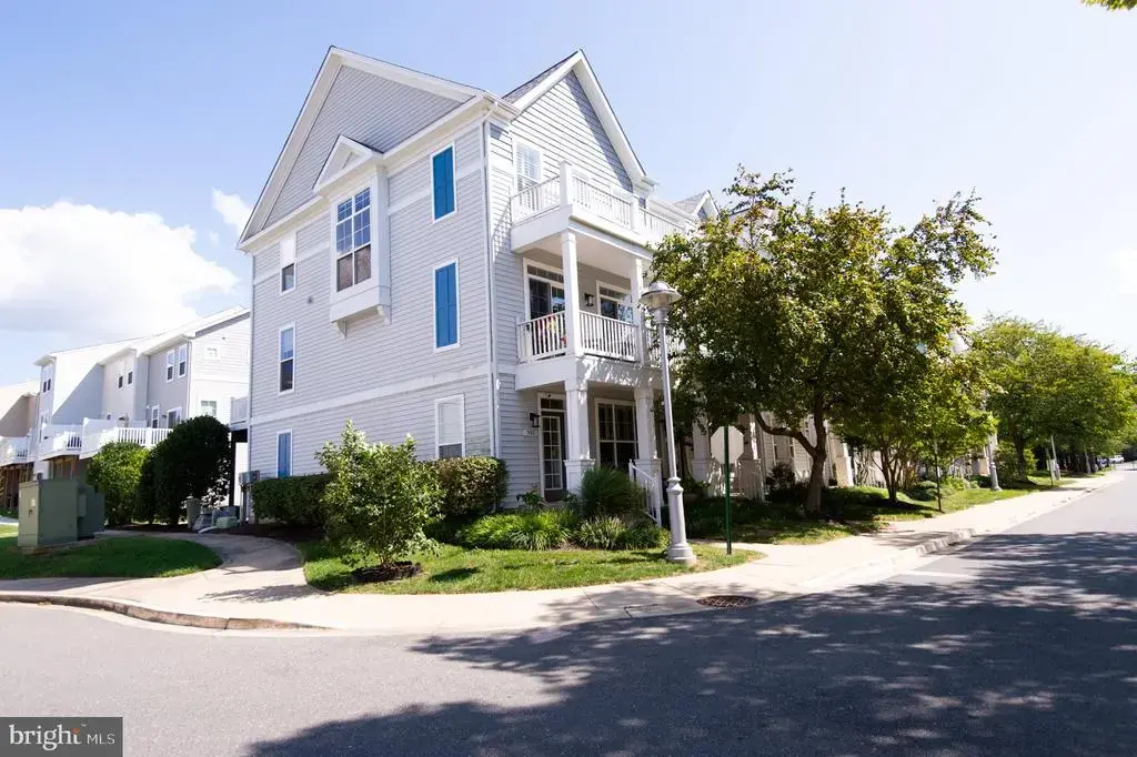 500 Seaway Ln, CAMBRIDGE