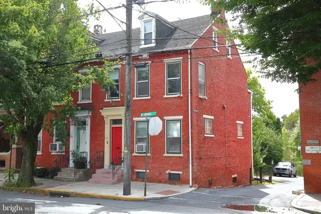 322 W Orange St, Lancaster