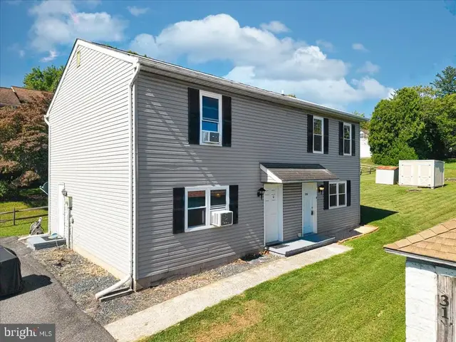 33-33a W Pennsylvania Ave, Stewartstown