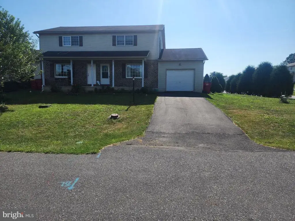 3 Holly Ct, SHIPPENSBURG
