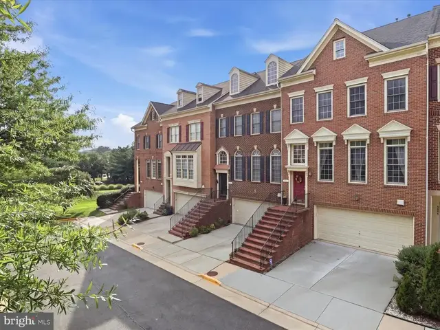 5408 Edsall Ridge Pl, Alexandria