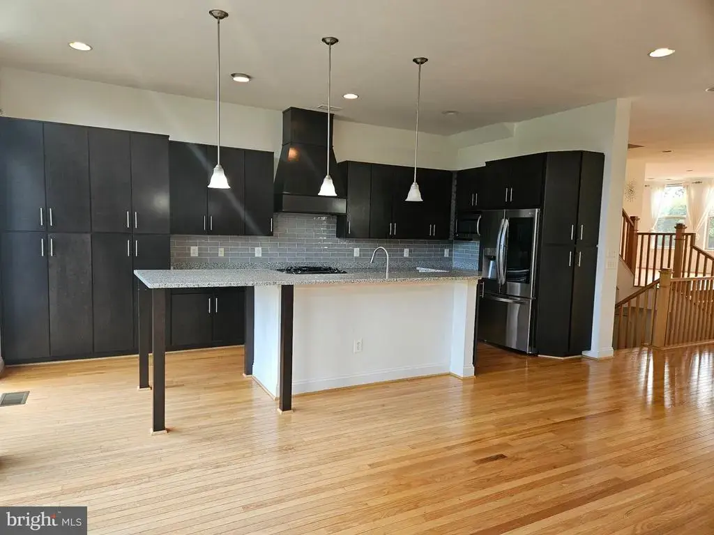 23380 Evening Primrose Sq, ASHBURN