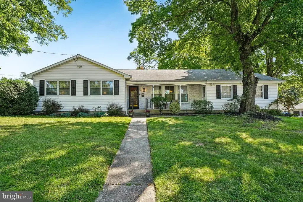 6 Old Town Rd, CHERRY HILL