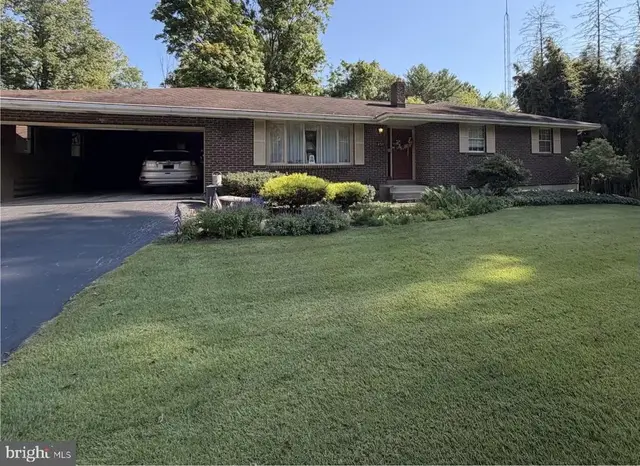 451 W Neversink Rd, Reading