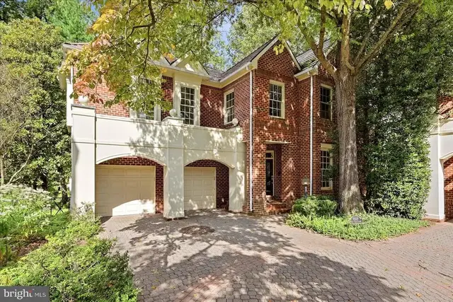 7809 Fox Gate Ct, Bethesda