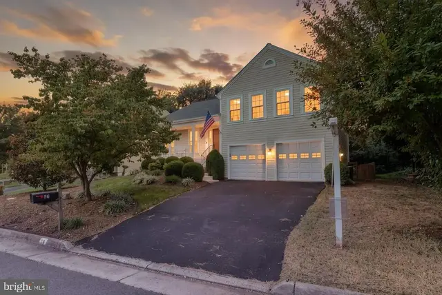 56 Mcpherson Cir, Sterling