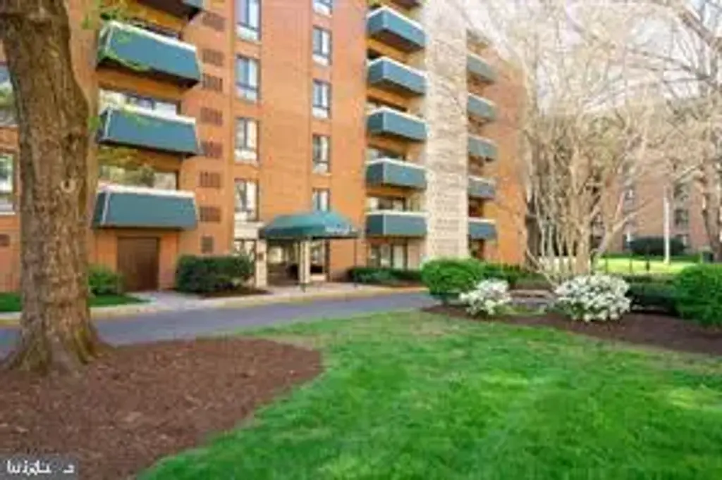 6141 Leesburg Pike #510, FALLS CHURCH