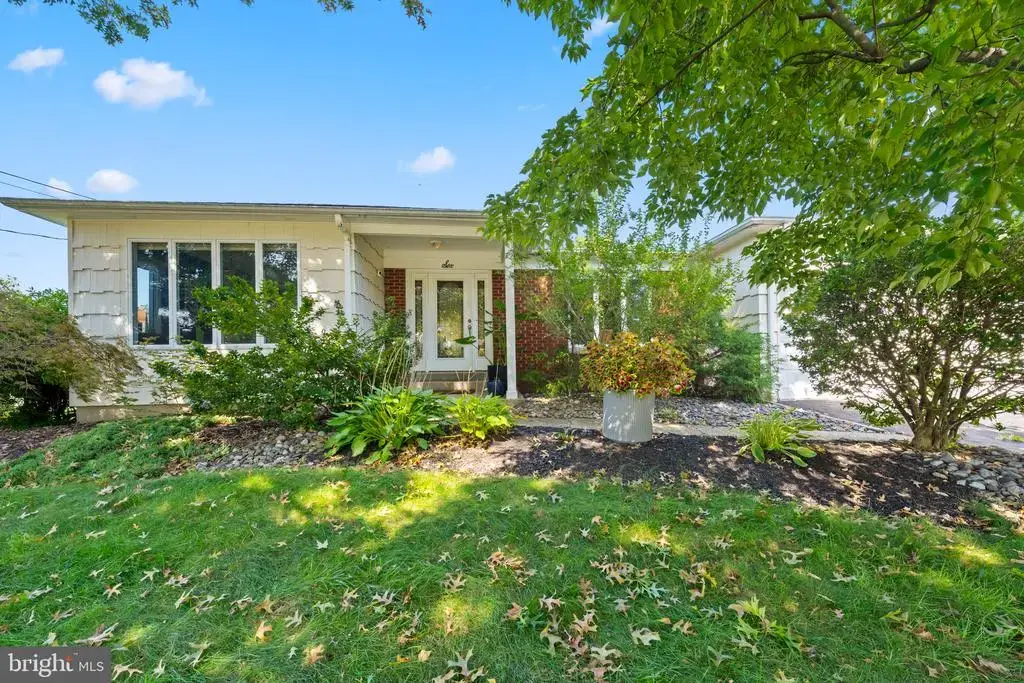 6 Martin Ln, TRENTON