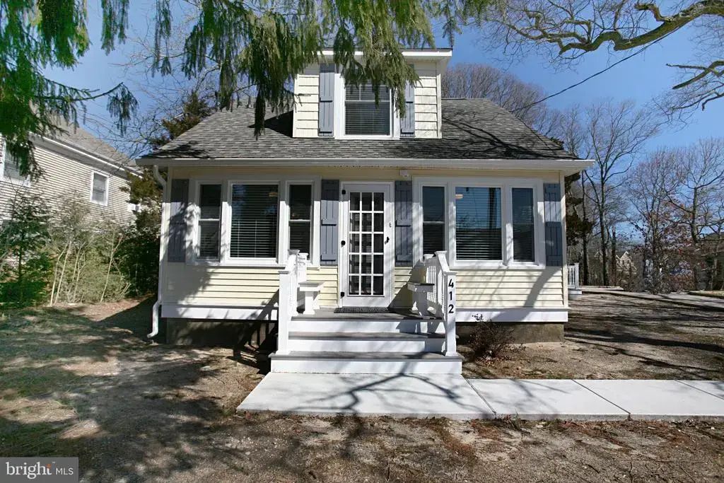 412 W Ocean Heights Ave, LINWOOD