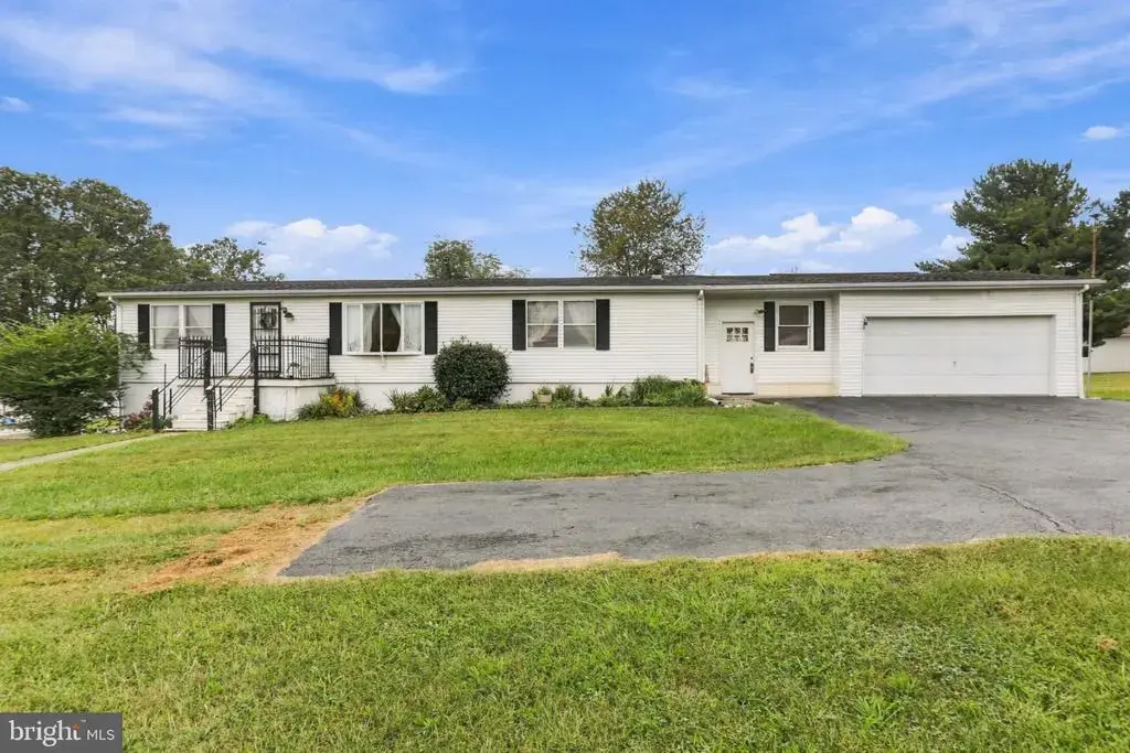 329 Davis Dr, MARTINSBURG