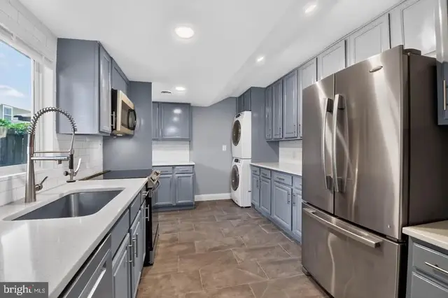 1727 Forestville Rd, Edgewater