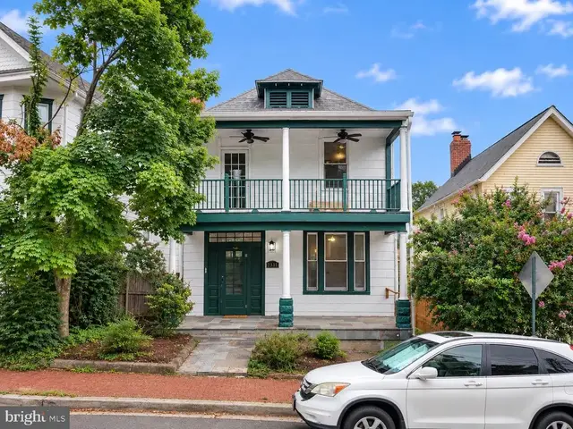 2237 Mount View Pl Se, Washington