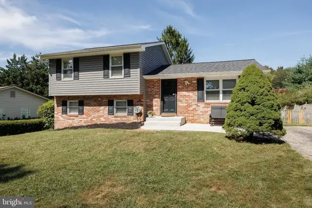 1702 Gemini Dr, Sykesville