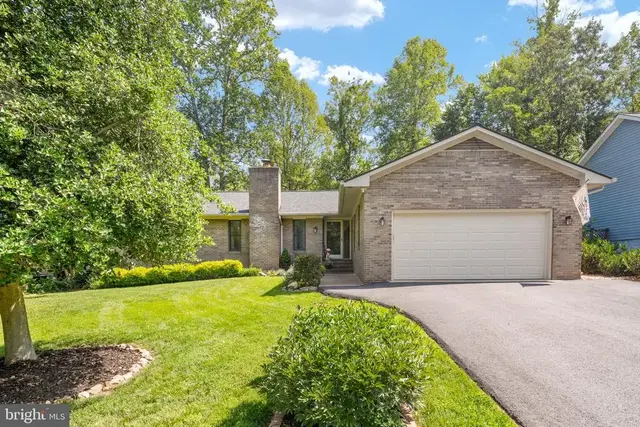 319 Birchside Cir E, Locust Grove