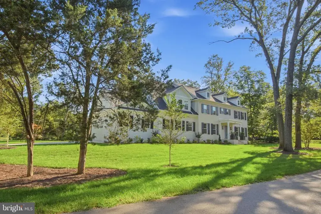 1142 Cameron Rd, ALEXANDRIA