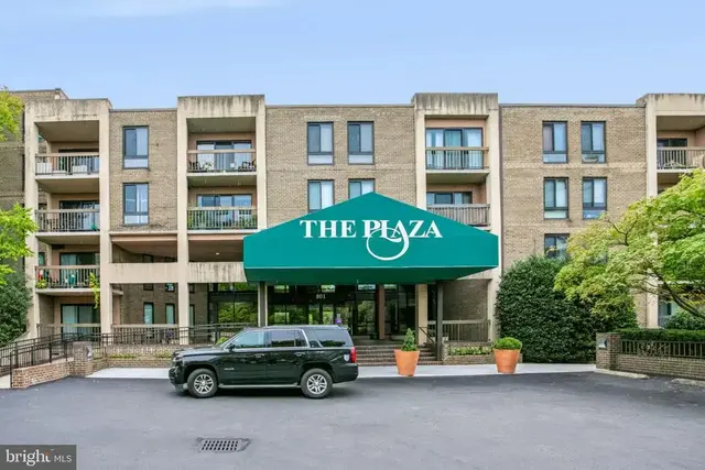 801 N N Howard St #403, Alexandria