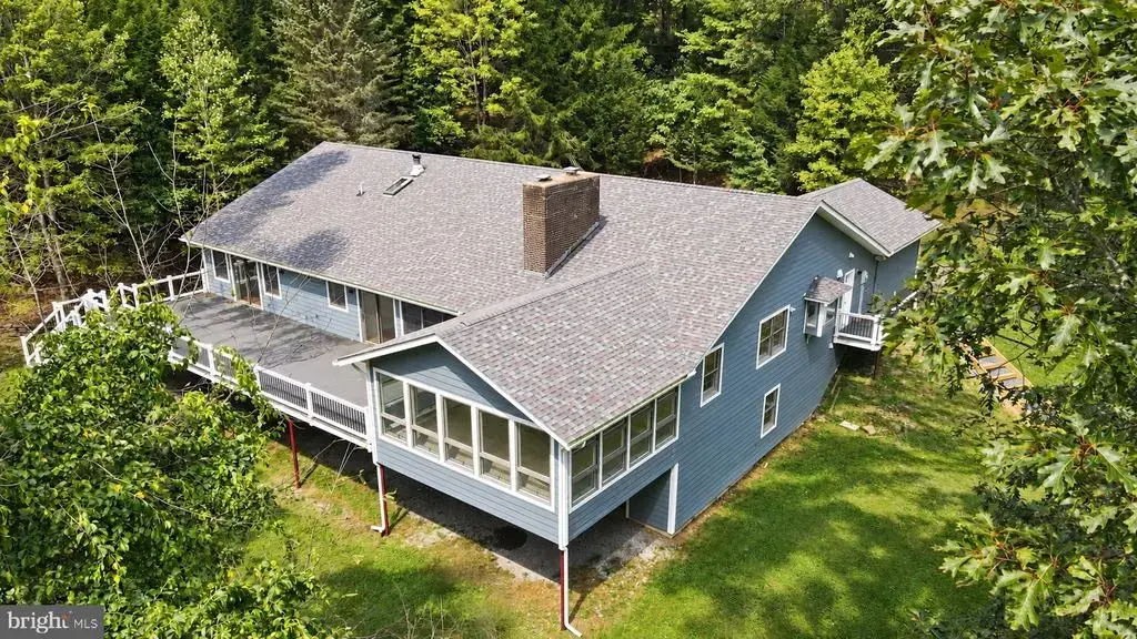 524 Summit Dr, SWANTON