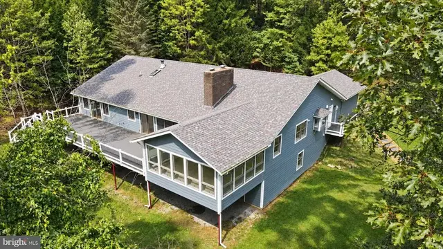 524 Summit Dr, Swanton