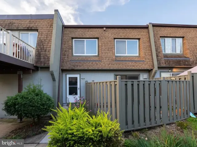 3869 Havenwood Pl #70c, Alexandria