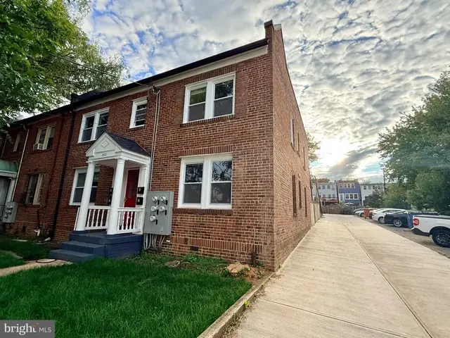 2920 8th St Ne #3, Washington