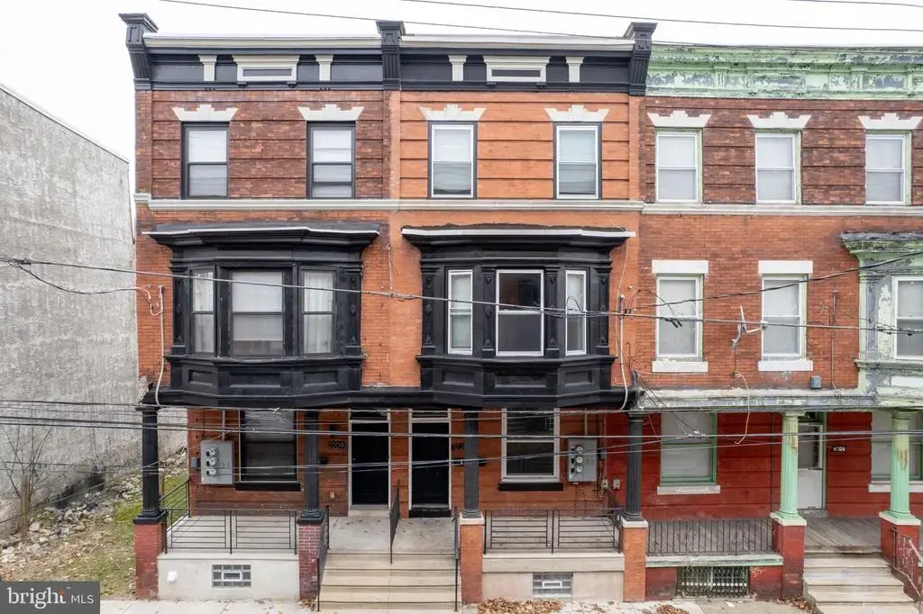 2207 N Natrona St, PHILADELPHIA