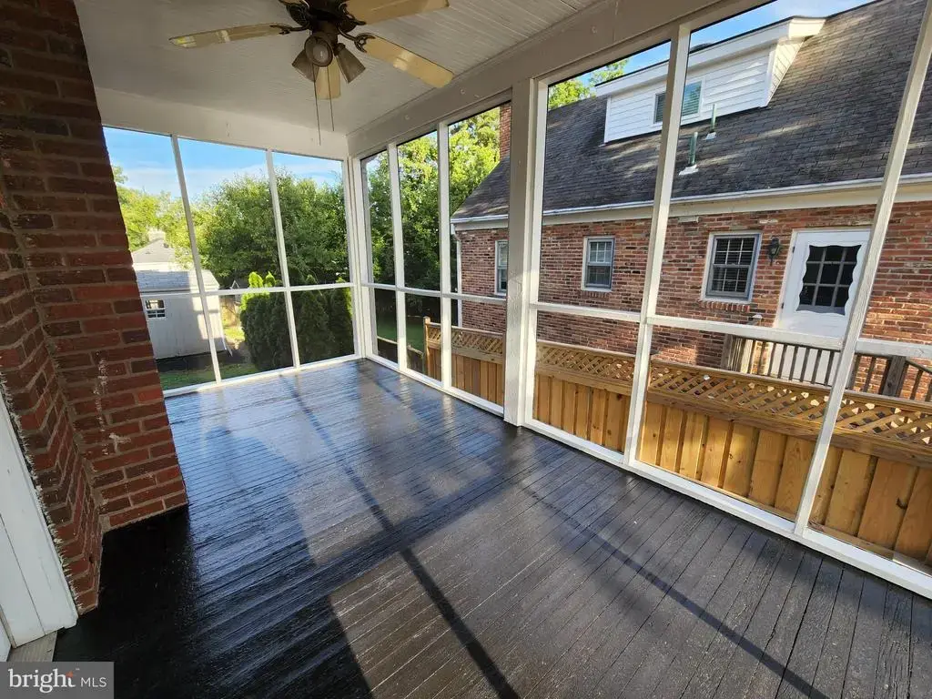 1227 N Utah St #2, ARLINGTON