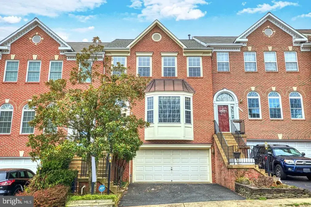5742 Governors Pond Cir, ALEXANDRIA