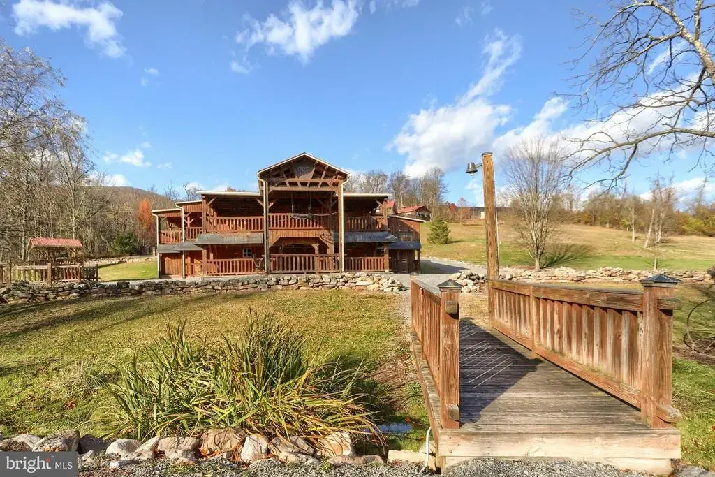 232 Laurel Rock Ln, MIFFLINTOWN