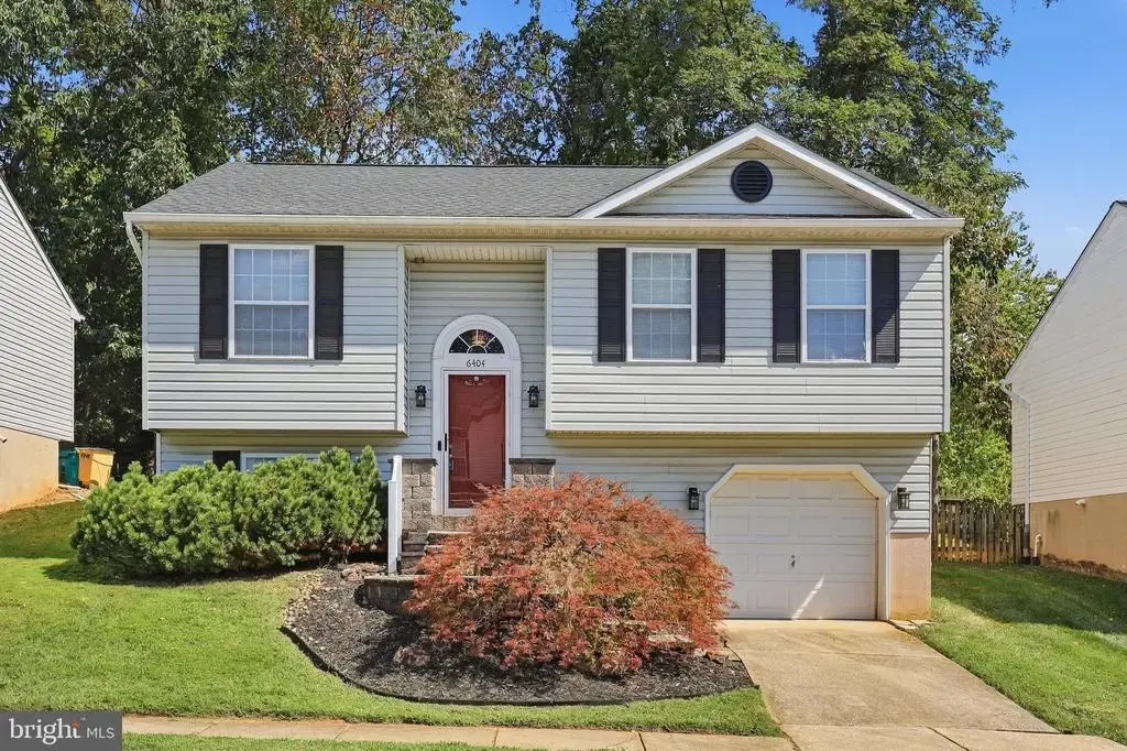 6404 Julie Ann Dr, HANOVER