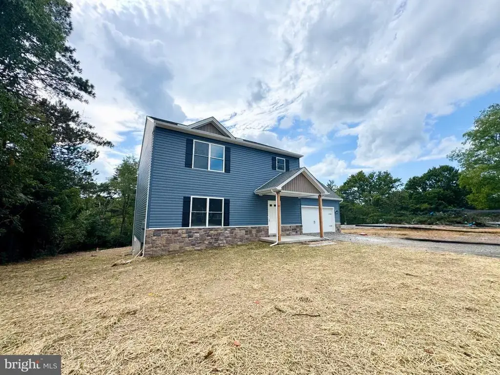 8 S Locust Ln, MECHANICSBURG