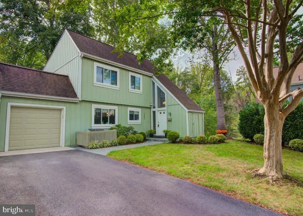 1442 Yellowwood Ct, RESTON