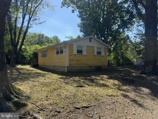 18336 Williams Rd, Triangle