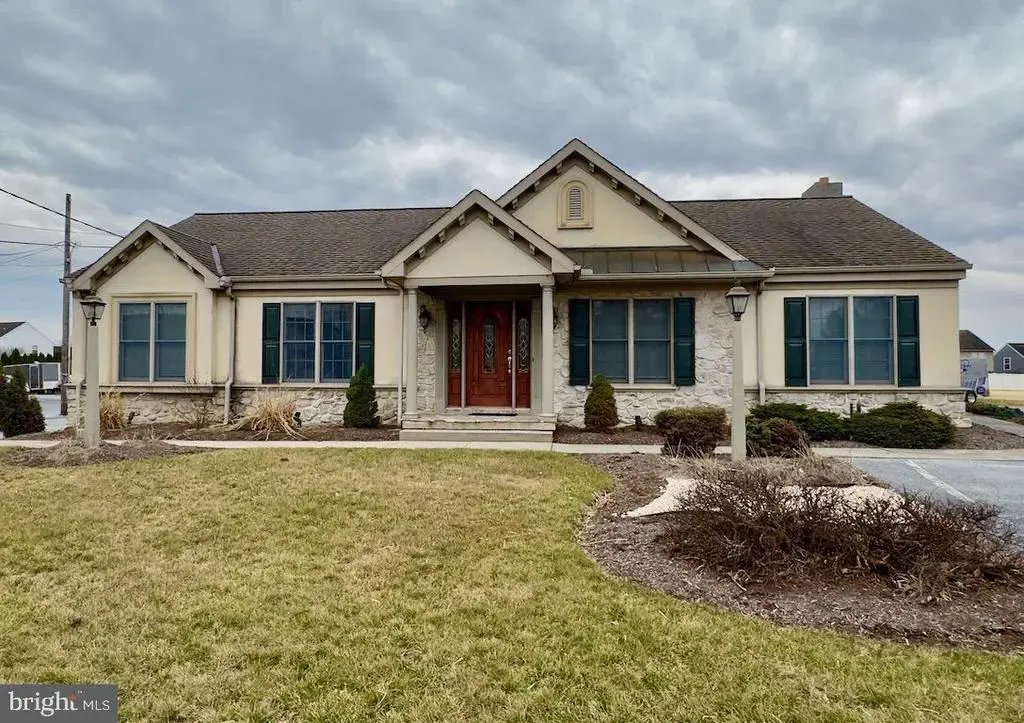 1656 W Main St, EPHRATA