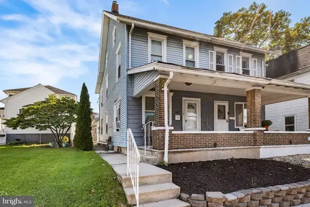 1747 Main St, Northampton