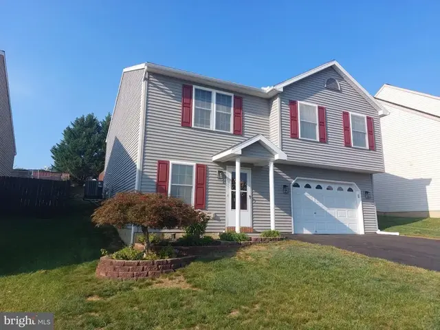 114 Twin Creeks Dr, Jonestown