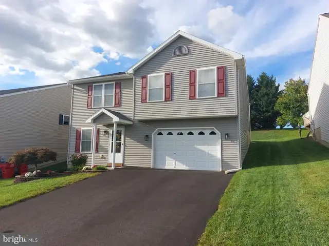114 Twin Creeks Dr, Jonestown