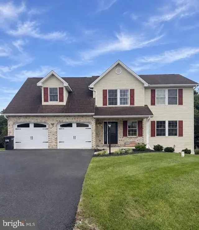 1554 Lorraine Ln, Chambersburg