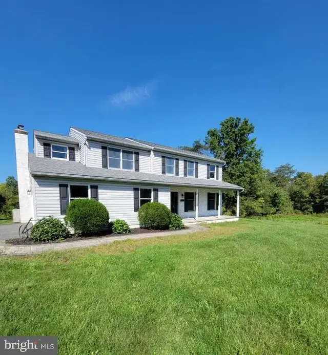 328 Township Line Rd, Douglassville