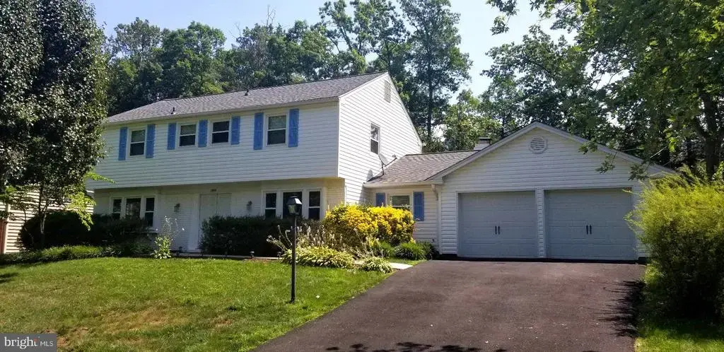 12815 Point Pleasant Dr, FAIRFAX
