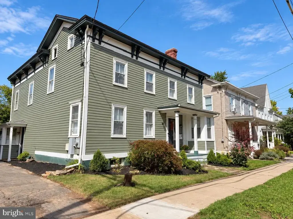120 S Main St, PENNINGTON