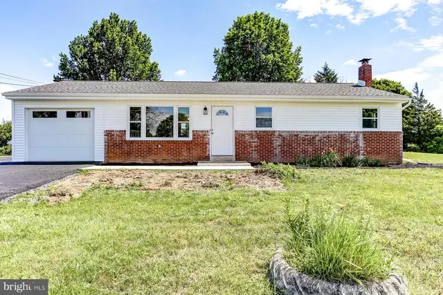 224 Hershey Rd, Hummelstown