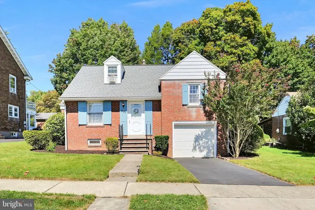 605 Meade Ter, READING
