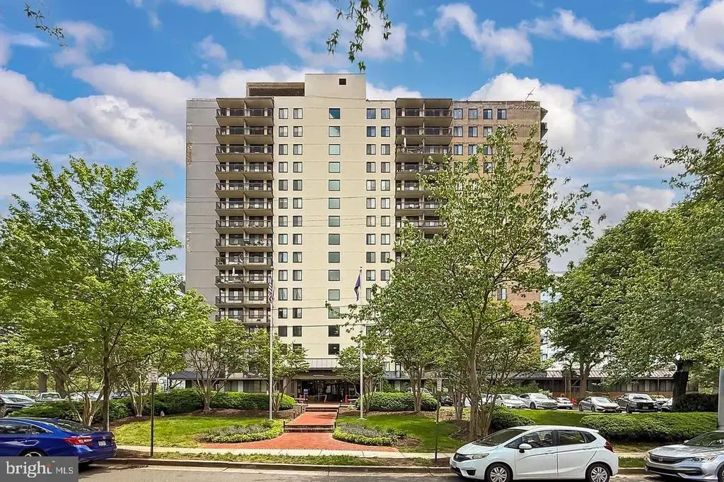801 N Pitt St #307, ALEXANDRIA