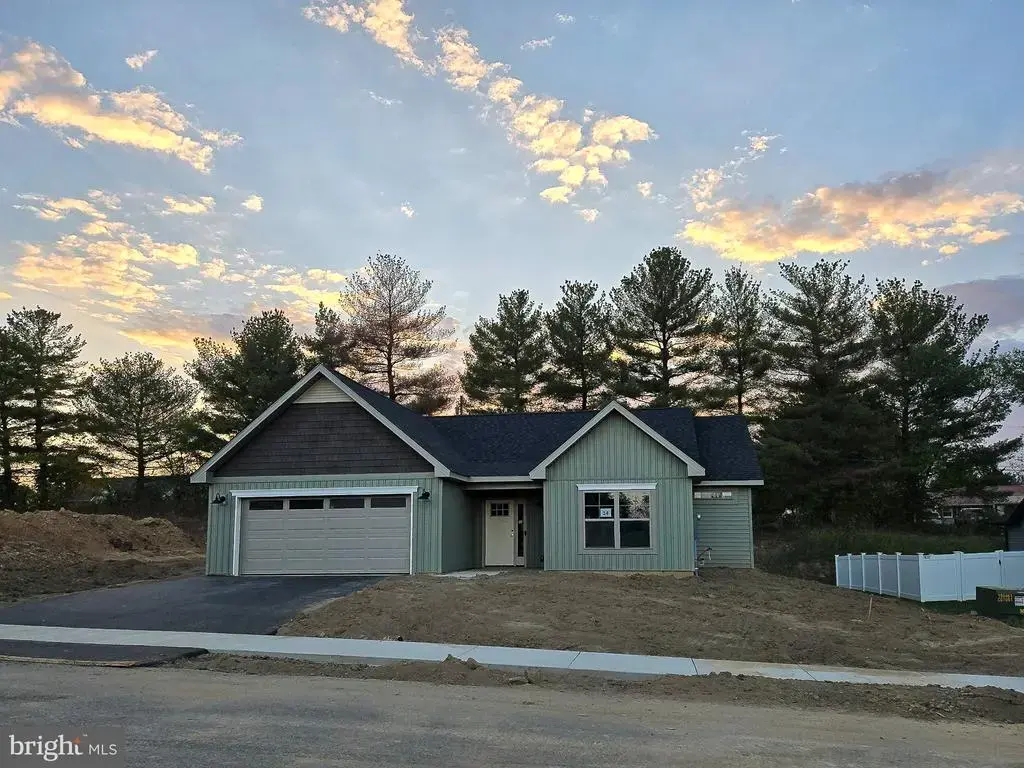 203 Haskell Dr, MARTINSBURG