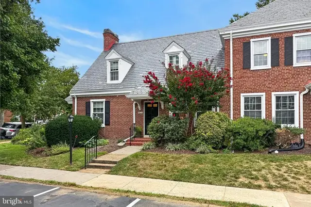 4626 34th St S, Arlington