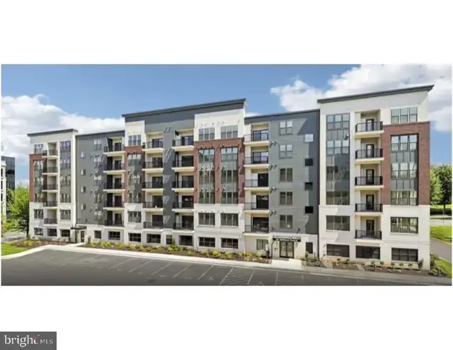 125 Kinsale #403, Oxon Hill