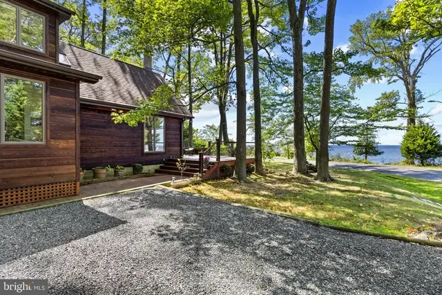 101 Chesapeake Bay Dr, Stevensville