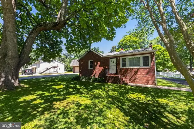 2021 Holly Neck, Baltimore